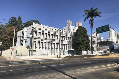 1983-sede av 85-colorida.jpg