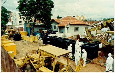 CRCN-CO - 6 - Descontaminacao sendofeita na Rua 57.jpg