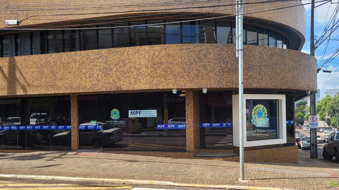 Foto 14 - Fachada Francisco Beltrão.jpg