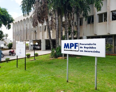 Foto 19 - Fachada Jacarezinho.JPG