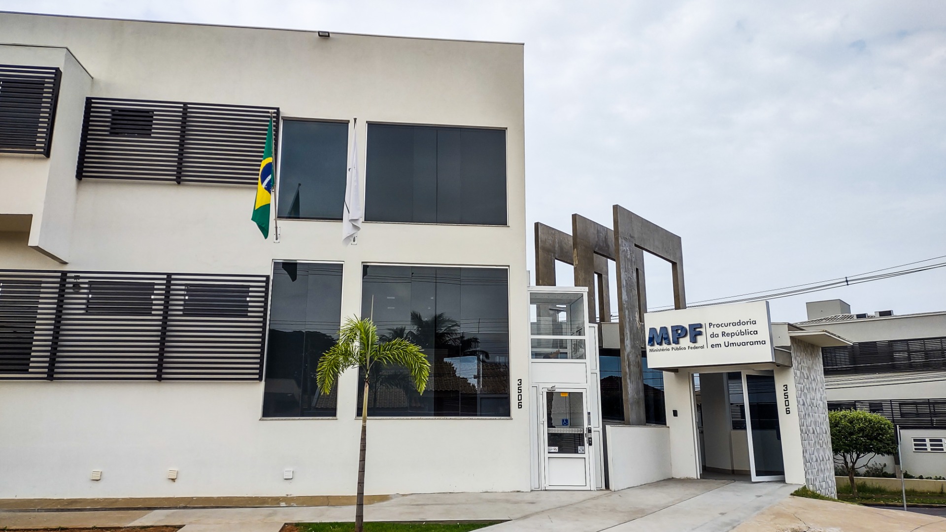 Foto 9 - Fachada Umuarama.JPG