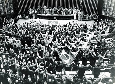 Congresso aprova texto final da Constituição na sessão de 22/09/1988.
Crédito: Josemar Gonçalves