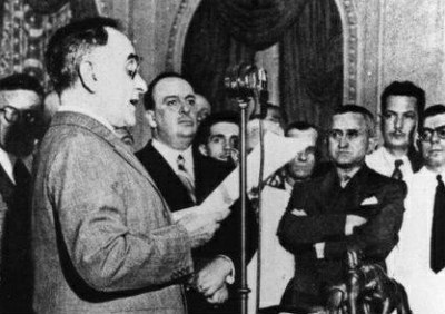Getúlio anuncia pelo rádio a nova Constituição Federal, 1937